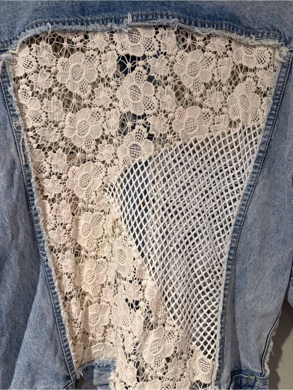 Carmar Light Wash Denim Crochet Lace Patchwork Oversized Jacket S NWOT - Picture 6 of 9